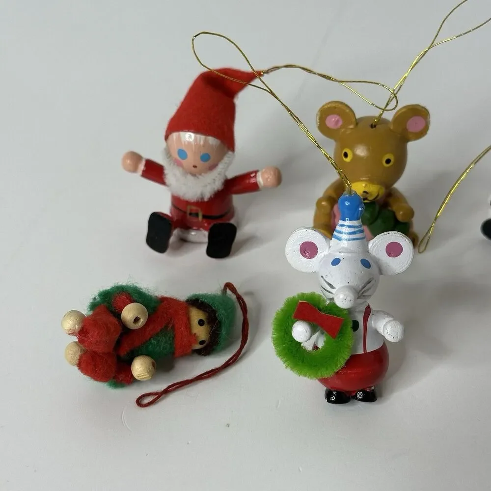 8 Vtg Miniature Wooden Christmas Ornaments Hand Painted Santa Dog Mouse‎ Taiwan